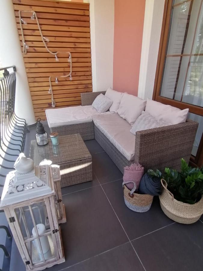 Apartament Przy Jeziorze 博尔内苏利诺沃 外观 照片
