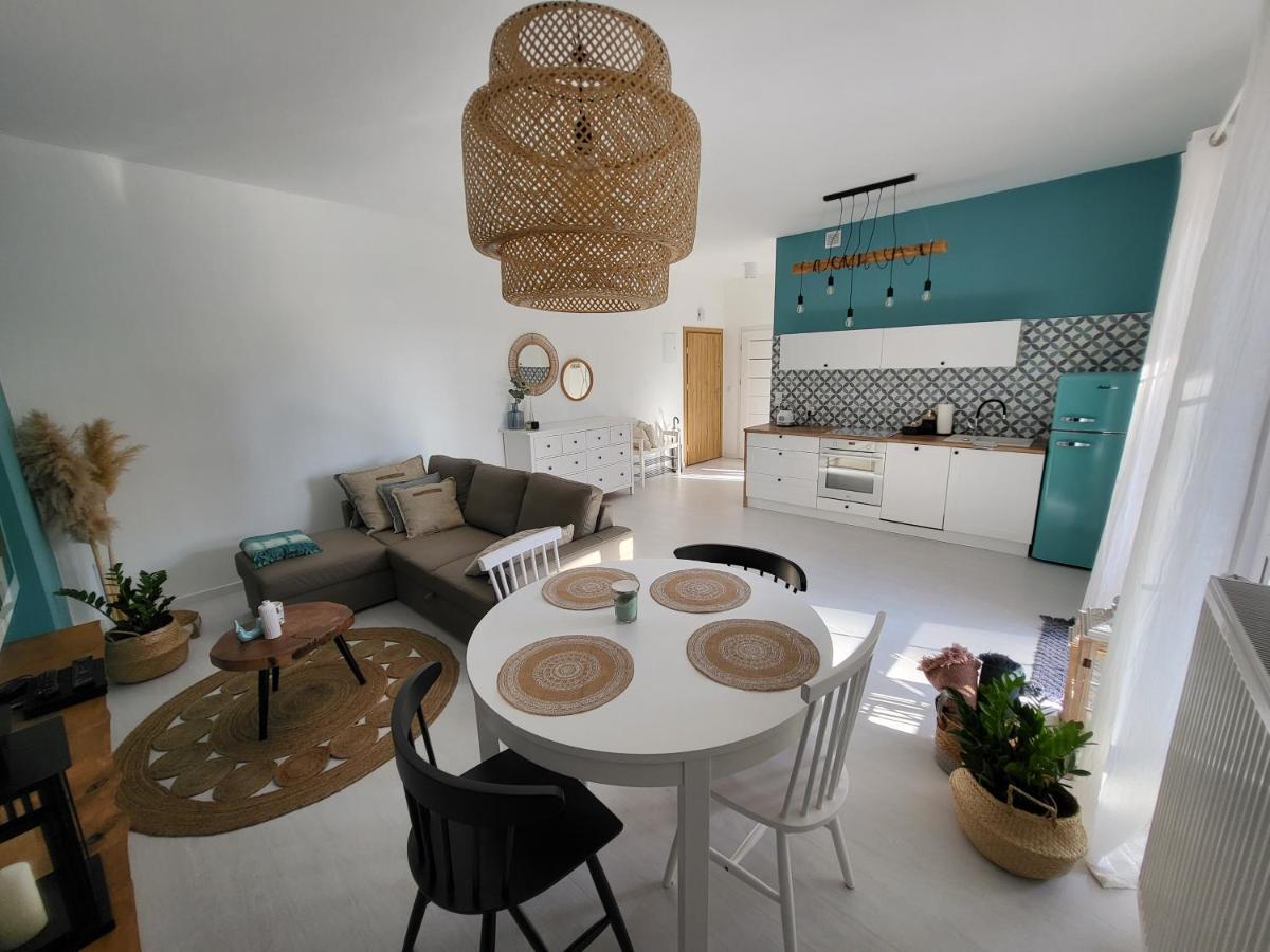 Apartament Przy Jeziorze 博尔内苏利诺沃 外观 照片