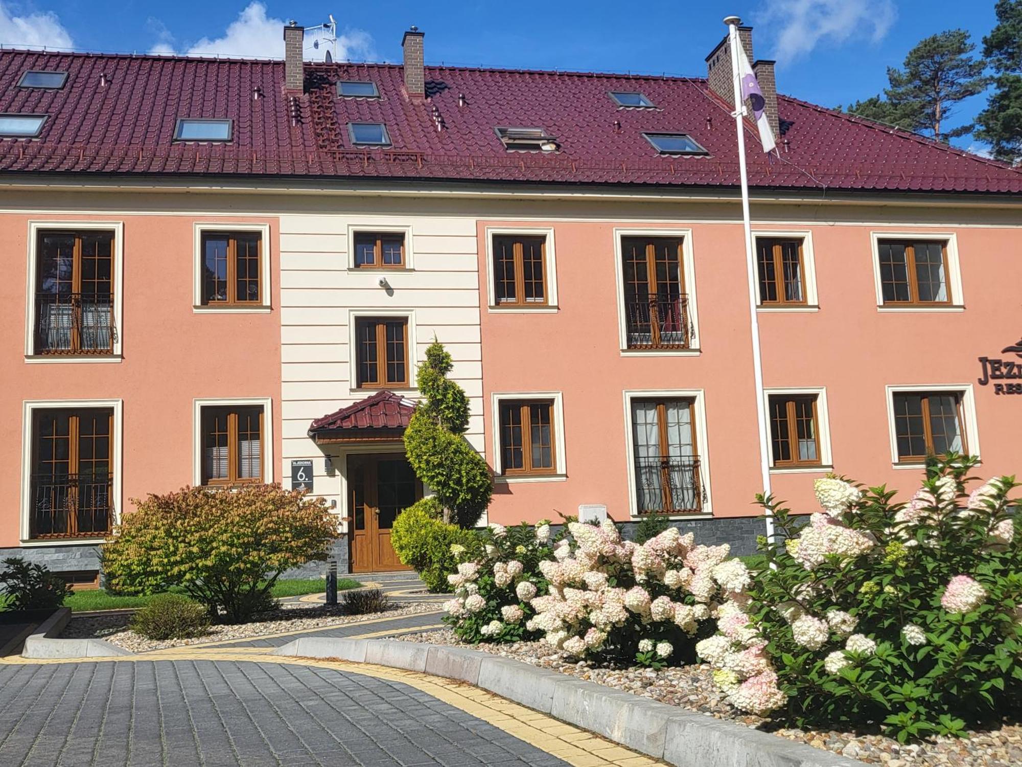 Apartament Przy Jeziorze 博尔内苏利诺沃 外观 照片